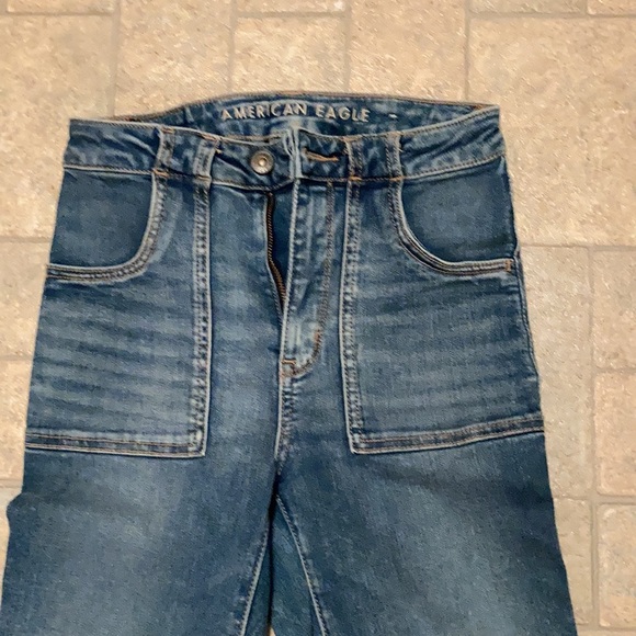 AE super high-rise flare Jean- Size 2 short - Picture 4 of 6